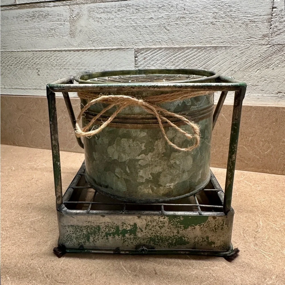 FARMHOUSE CANDLE HOLDER. GALVANIZED METAL WITH MOVABLE WOOD HANDLE. - Picture 8 of 9